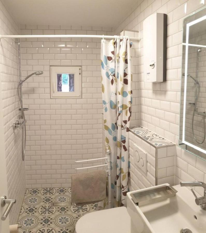 Moderne Wohnung Mit Studio In Bauernhausscheune Am See Biersdorf 외부 사진